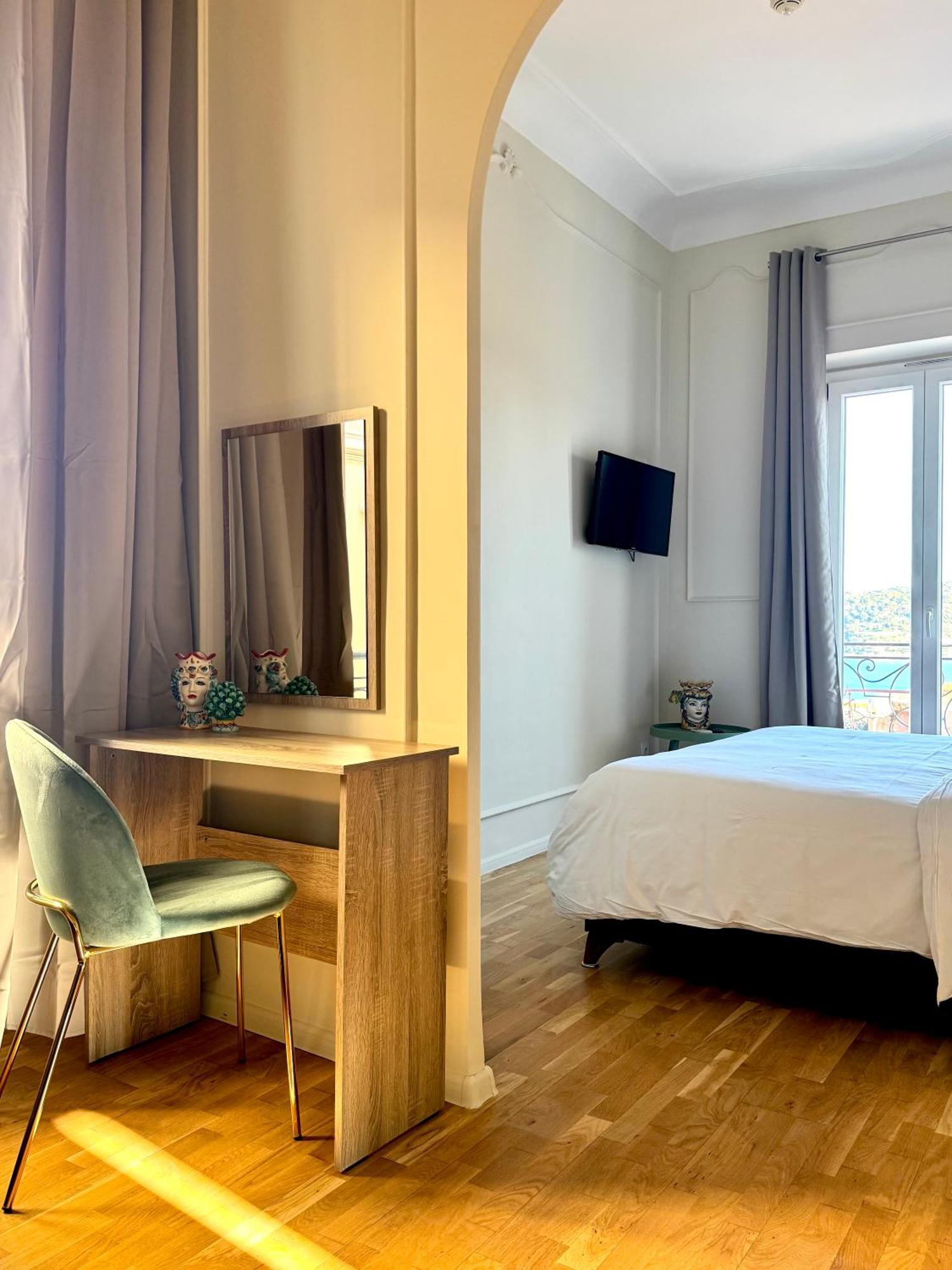 Hotel La Citadelle Вилафранк-сюр-Мер Екстериор снимка