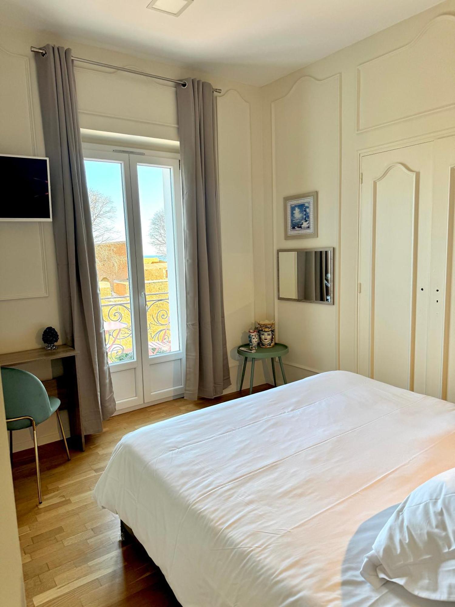 Hotel La Citadelle Вилафранк-сюр-Мер Екстериор снимка