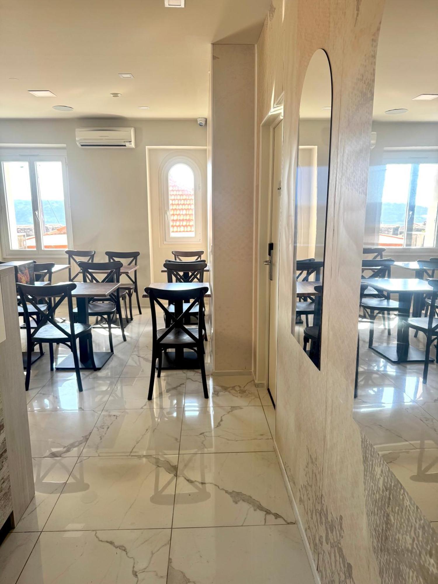 Hotel La Citadelle Вилафранк-сюр-Мер Екстериор снимка