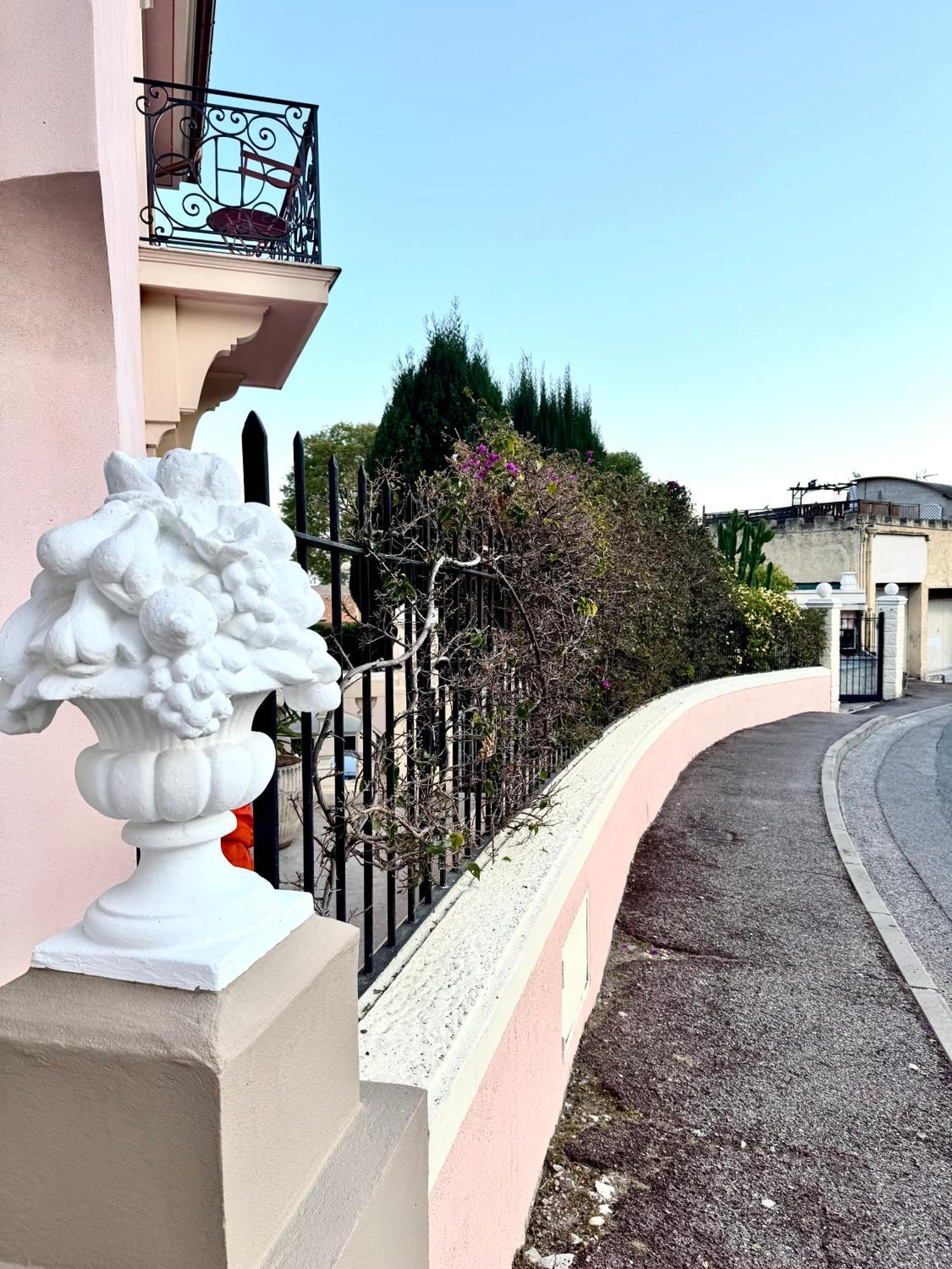 Hotel La Citadelle Вилафранк-сюр-Мер Екстериор снимка